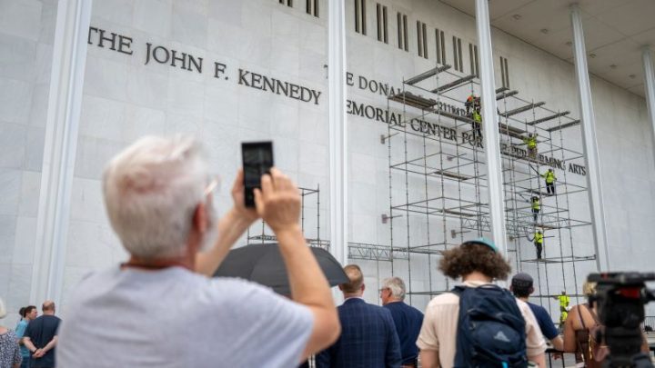 Kennedy Center votes to put Trump’s name back on building and close for renovations