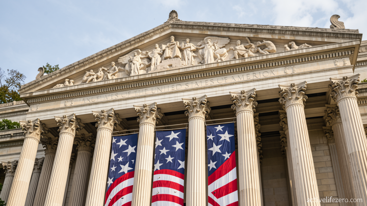 Former US archivists warn that Trump’s effort to ignore records law jeopardizes national security and government continuity