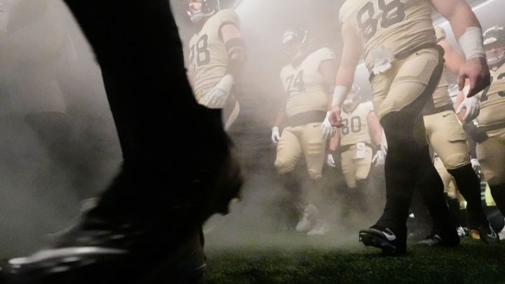 The NFL season officially kicks off tonight. Here are 5 things to watch in the first week of games